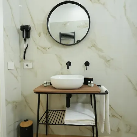 Enea בית הארחה